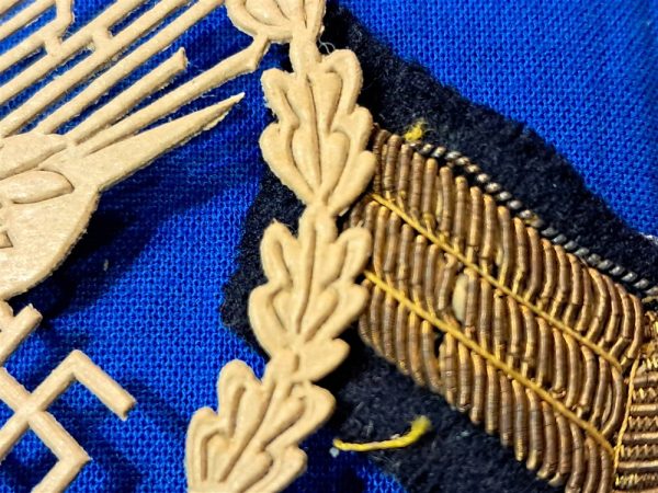 german-world-war-two-bullion-badge-pattern-for-paratrooper-badge-excellent-unissued-condition-scarce-heavy-paper-construction