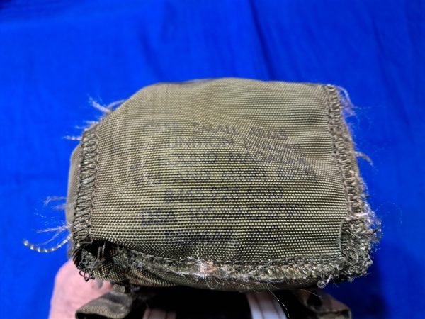 vietnam-war-m-16-magazine-pouch-1969-dated-nylon-with-plastic-snaps-on-side-for-grenade