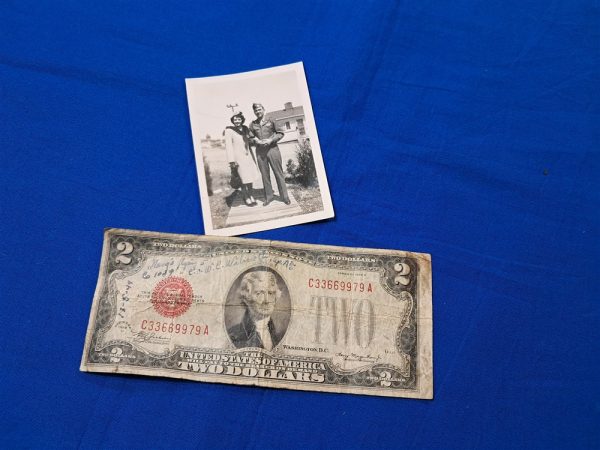 world-war-two-photo-of-airborne-paratrooper-82nd-infantry-with-badges-and-awards-wife