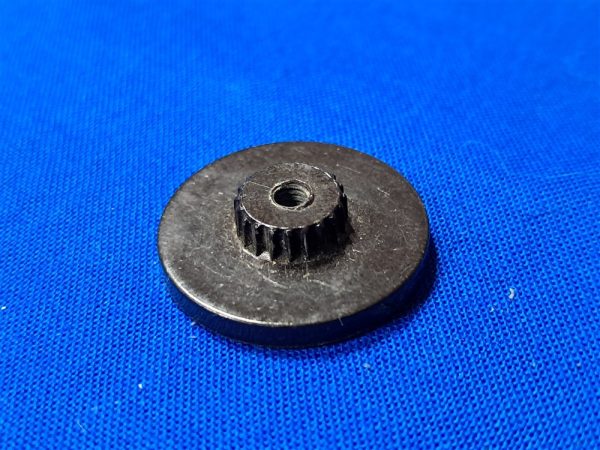 world-war-two-marine-corps-theater-made-australia-visor-insignia-screw-nut-plastic-for-back-of e-g-a