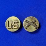 world-war-two-collar-disk-set-from-military-police-type-three-pattern-with-flowered-retaining-nut