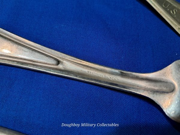 world-war-two-mess-kit-utensil-set-of-silver-ware-matching-excellent-condition-1945-dated