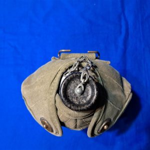 korean-war-canteen-group-with-cup-and-cover-canteen-1951-dated-1944-insides-some-use