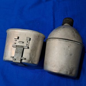korean-war-canteen-group-with-cup-and-cover-canteen-1951-dated-1944-insides-some-use