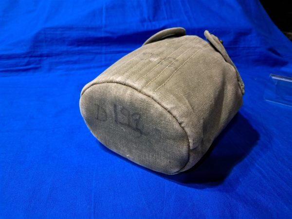 korean-war-canteen-group-with-cup-and-cover-canteen-1951-dated-1944-insides-some-use