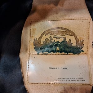world-war-two-naval-officers-black-visor-hat-with-bullion-eagle-and-excellent-condition-size-7.25