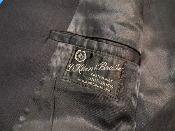 world-war-two-naval-officers-pilots-dress-blacks-uniform-set-with-trousers-larger-size-40-with-bullion-wings