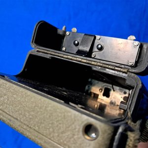 world-war-two-field-signal-corps-camera-motion-bell-howell-crackle-paint-finish-original-strap-excellent