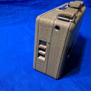 world-war-two-field-signal-corps-camera-motion-bell-howell-crackle-paint-finish-original-strap-excellent