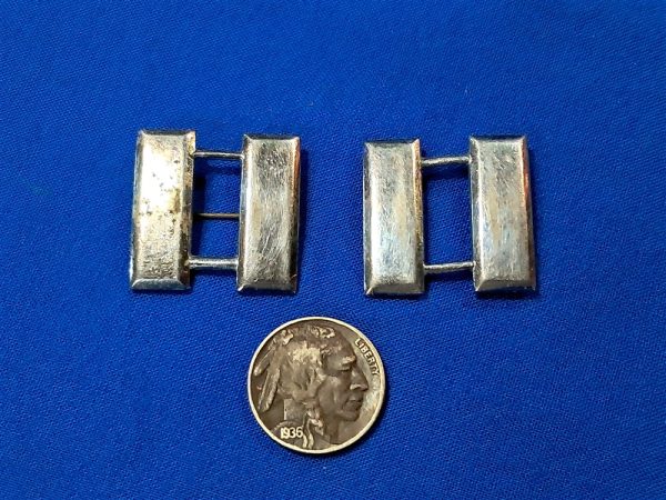 world-war-two-rank-insignia-captin-made-in-brussels-occupation-period-plated-brass-marked