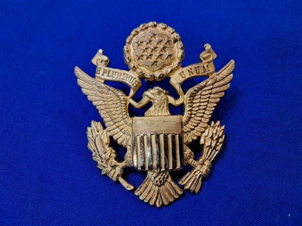 world-wr-two-army-officers-visor-cap-eagle-made-in-england-luxenberg-gold-very-detailed
