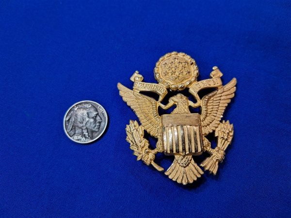 world-wr-two-army-officers-visor-cap-eagle-made-in-england-luxenberg-gold-very-detailed