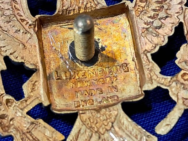 world-wr-two-army-officers-visor-cap-eagle-made-in-england-luxenberg-gold-very-detailed