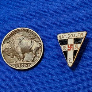 german-world-war-two-womans-membership-pin-very-small-size-for-lapel-great-enamel-and-detail