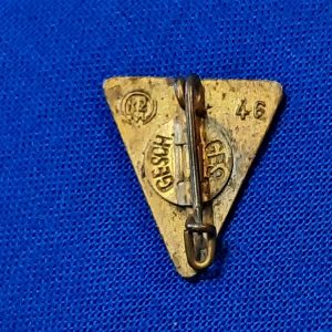 german-world-war-two-womans-membership-pin-very-small-size-for-lapel-great-enamel-and-detail