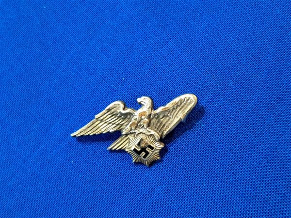 german-world-war-two-membership-pin-for-the-r-l-b-with-maker-mark-on-the-back-original