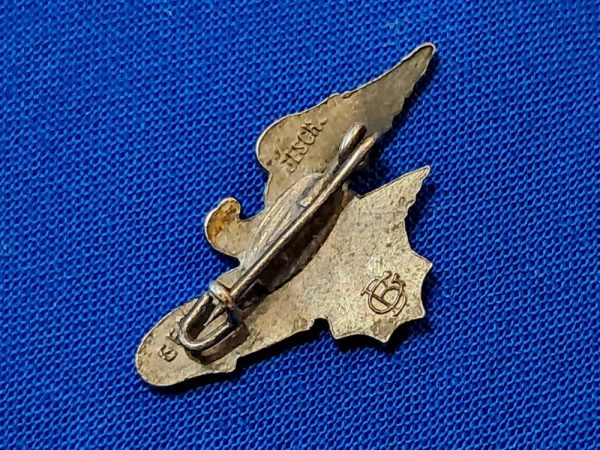 german-world-war-two-membership-pin-for-the-r-l-b-with-maker-mark-on-the-back-original