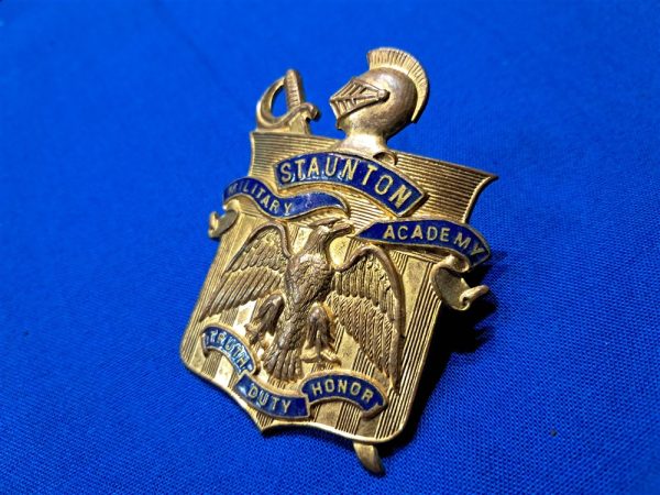 military-academy-hat-cap-badge-world-war-two-era-nice-detail-and-enamel-staunton