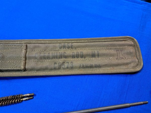 world-war-two-cleaning-kit-for-30-caliber-rifles-and-machine-guns-complete-1944-dated