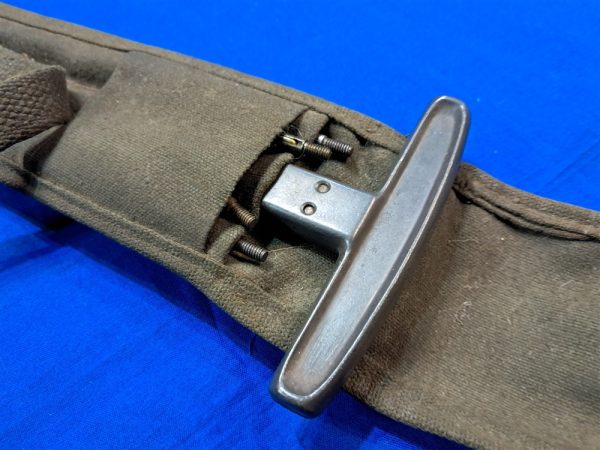 world-war-two-cleaning-kit-for-30-caliber-rifles-and-machine-guns-complete-1944-dated