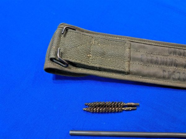 world-war-two-cleaning-kit-for-30-caliber-rifles-and-machine-guns-complete-1944-dated