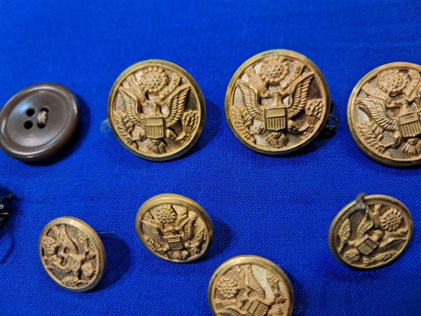 world-war-two-full-button-set-for-officers-1942-dated-early-jacket-matched-set