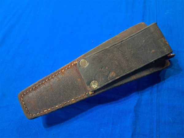 world-war-two-signal-corps-wire-set-with-pliers-and-t-l-29-knife-and-leather-case-complete