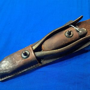 world-war-two-signal-corps-wire-set-with-pliers-and-t-l-29-knife-and-leather-case-complete