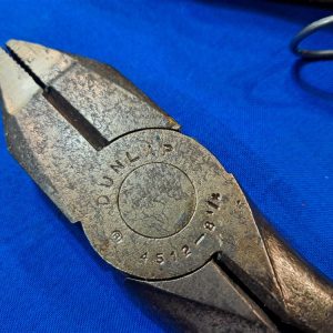 world-war-two-signal-corps-wire-set-with-pliers-and-t-l-29-knife-and-leather-case-complete