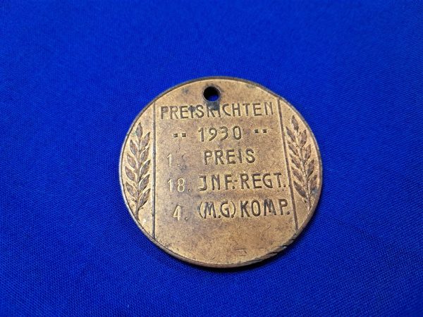 german-1930-dated-shooting-award-table-medal-drilled-for-wear-in-gold-first-place-machine-gun-company