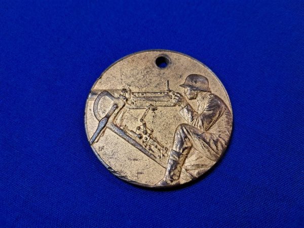 german-1930-dated-shooting-award-table-medal-drilled-for-wear-in-gold-first-place-machine-gun-company