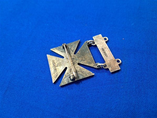world-war-two-qualification-badge-for-carbine-markman-level-sterling-silver-maker-marked
