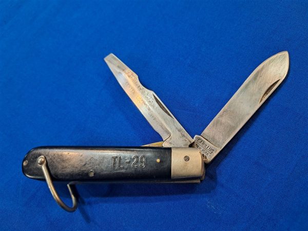 tl29-knife-electrician vietnam-war-t-l-29-knife-with-black-plastic-handle-both-blades-used-condition-camillus