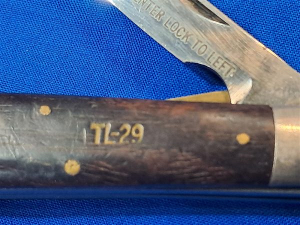 world-war-two-t-l-29-knife-with-black-plastic-handle-both-blades-used-condition-camillus