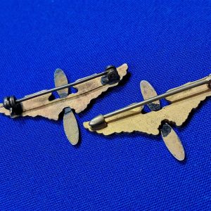 insignia-air-corps- officers-world-war-two-props-larger-size-gold-and-silver-pin-back