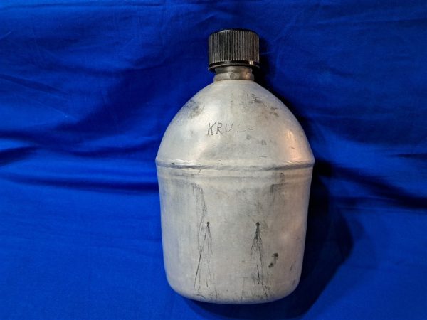 canteen-1945-rse world-war-two-canteen-aluminum-by-republic-stamping-enameling-company-1945-dated