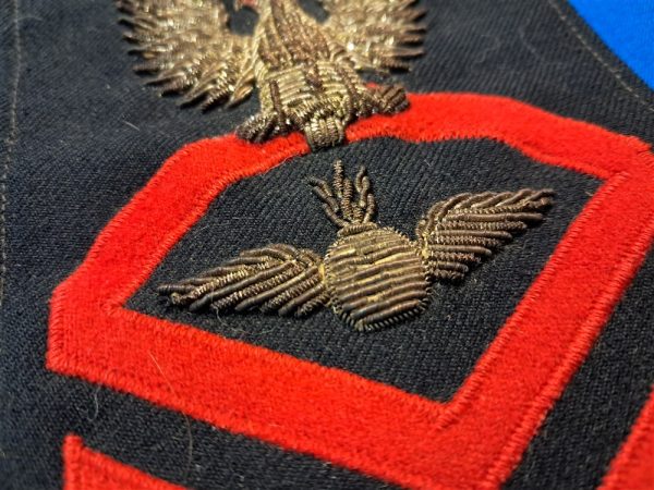 world-war-two-chief-petty-officer-chevron-aviation-ordnance-bullion-red-stripes-on-blue
