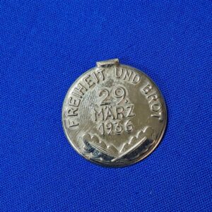 german-world-war-two-1936-election-button-tinnie