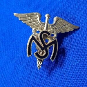 korean-war-era-medical-service-officers-insignia-meyer-manufactured-early-raised-logo
