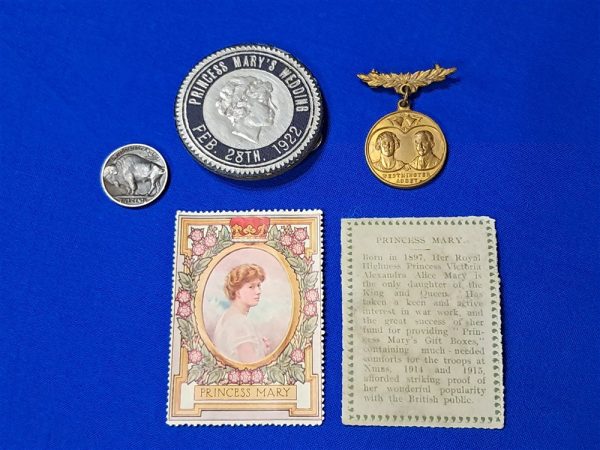 1922-dated-pricess-mary-wedding-celebration-items-broach-large-stamp-button