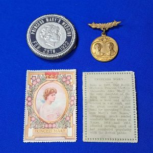 1922-dated-pricess-mary-wedding-celebration-items-broach-large-stamp-button