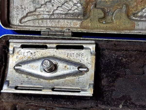 world-war-one-shaving-kit-nickel-plated-officers-pattern-private-purchase-with-razor