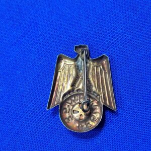 world-war-two-1933-dated-1934-whw-donation-pin-tinnie-for-food-and-comfort-of-citizens-in-germany