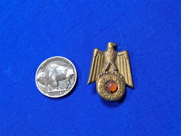 world-war-two-1933-dated-1934-whw-donation-pin-tinnie-for-food-and-comfort-of-citizens-in-germany
