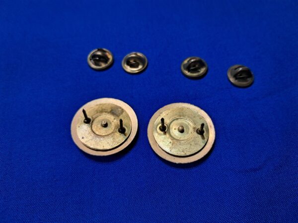 cold-war-era-267-field-artillery-collar-disc-set-and-distinctive-unit-insignias-german-occupation-made
