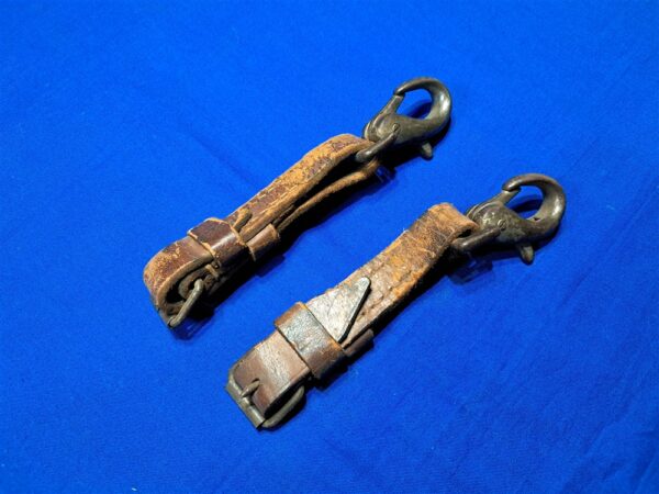 german-world-war-two-medic-field-leather-box-case-strap-set-with-clips-and-buckles