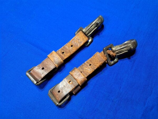 german-world-war-two-medic-field-leather-box-case-strap-set-with-clips-and-buckles