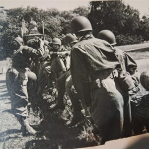 photo-world-wr-two-nurses-britain-jewish-hospital-with-parachute-gear-on-training-field-gear-marching-time-out-35-total
