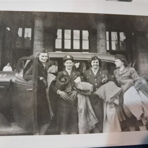 photo-world-wr-two-nurses-britain-jewish-hospital-with-parachute-gear-on-training-field-gear-marching-time-out-35-total