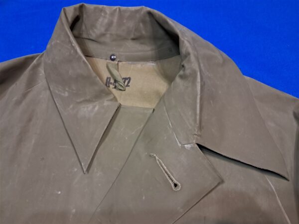 vietnam-early-56-dated-rubber-rain-coat-in-unissued-near-mint-condition-medium-regular-106-color